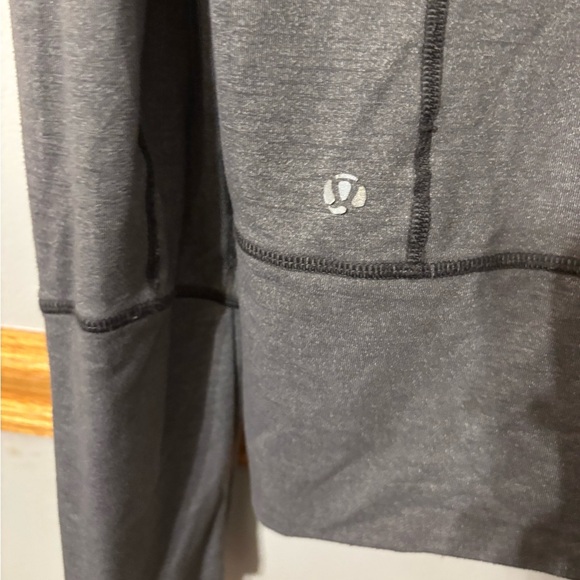 Lululemon Gray Swiftly Tech Running Jacket Size 12 Full Zip - Picture 5 of 5